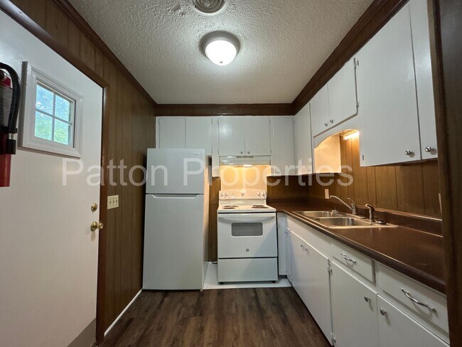 Foto del edificio - 3903 Bright Ave