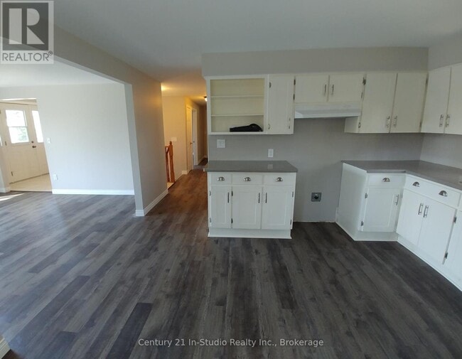 Building Photo - 502 Ridgewood Rd