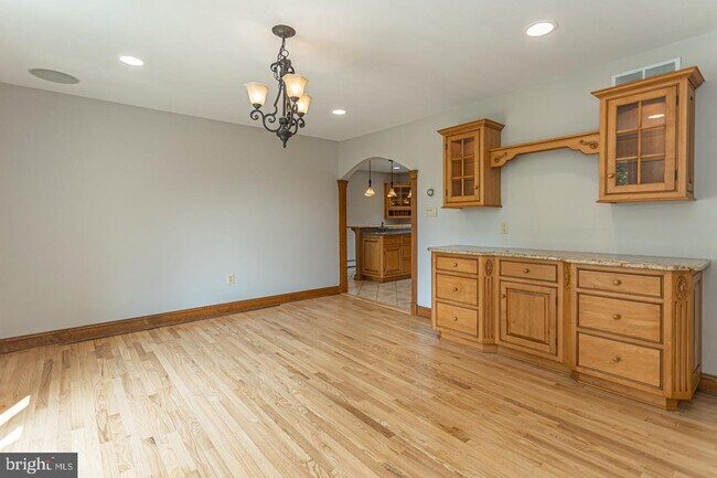 Building Photo - 1077 Eagle Rd