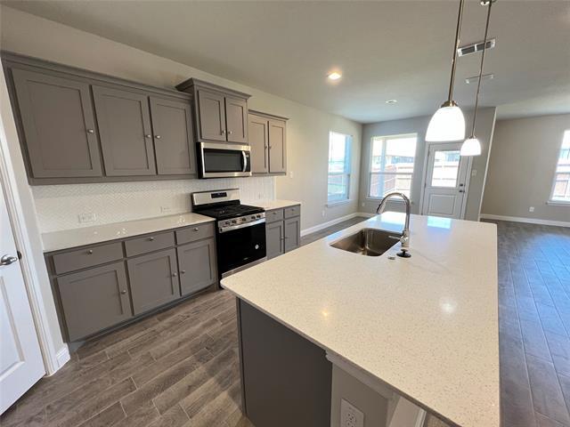 Foto del edificio - 717 Shepperton Wy