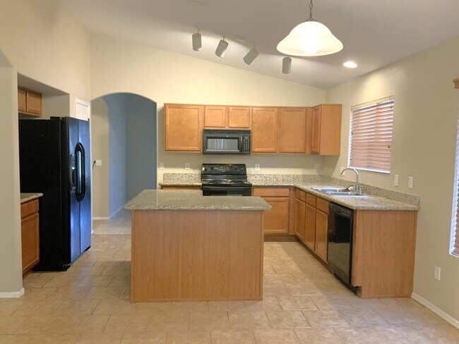 Foto del edificio - 1189 E Lakeview Dr