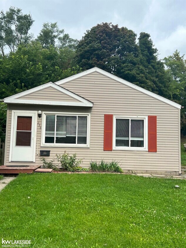 238 High St, Pontiac, MI 48342 House Rental in Pontiac, MI