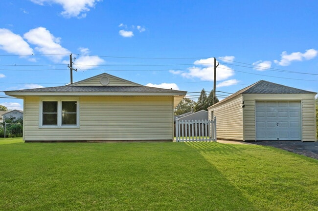 Photo - 38 Indian Creek Dr House