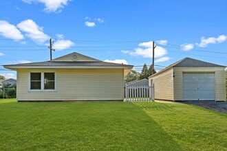 Building Photo - 38 Indian Creek Dr