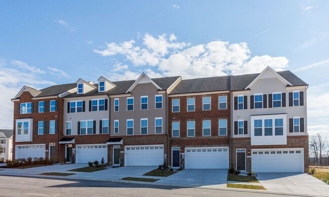 Building Photo - 7817 Cove Point Dr