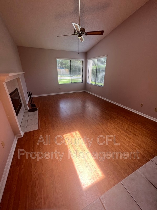 Photo - 656 Boniview Ln House