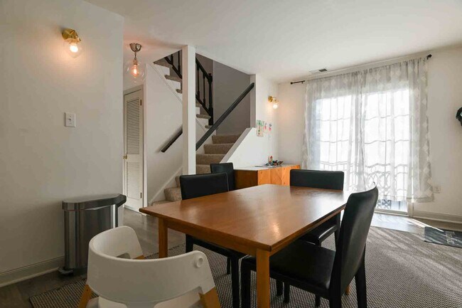 Foto del edificio - 732 5th St SE