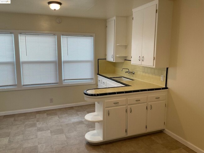 Foto del edificio - 508 McLaughlin St