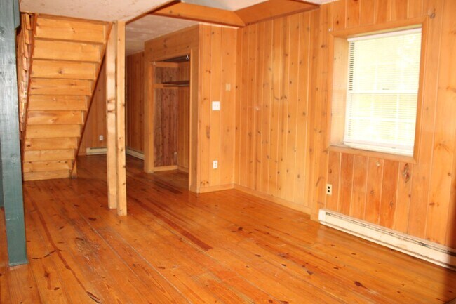 Building Photo - Single Family Home