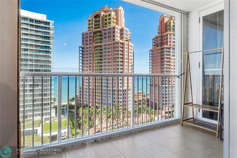 Foto principal - 2200 NE 33rd Ave