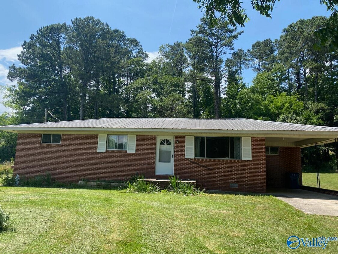 7615 Scottsboro Hwy, Scottsboro, AL 35769 House Rental in Scottsboro