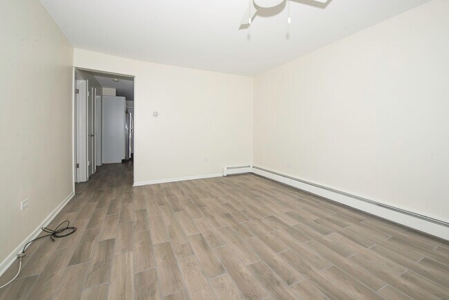 Foto del edificio - 2402 N 76th Ct