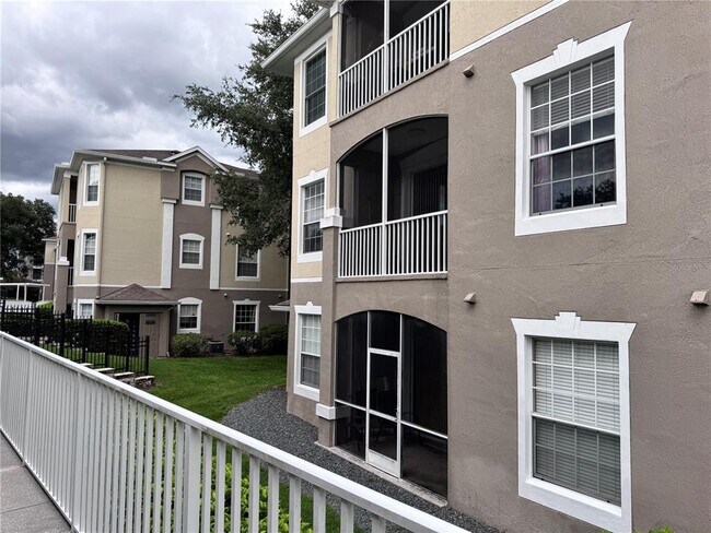 Foto del edificio - 586 Brantley Terrace
