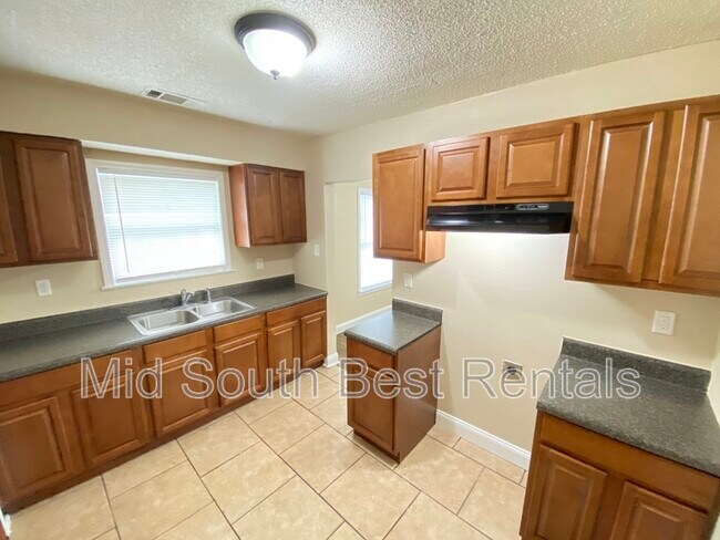Building Photo - 3218 Hardin