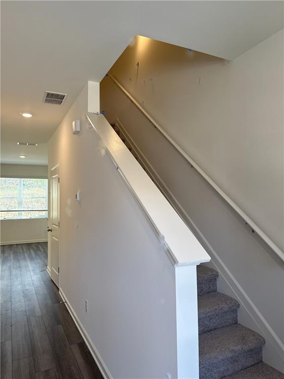 Building Photo - 2542 Coventry St SW