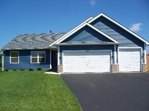 Building Photo - 10562 Casselberry N