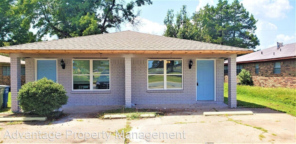 Primary Photo - 2 br, 1 bath House - 611 5th Ave
