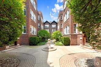 Building Photo - 4862 N Ashland Ave