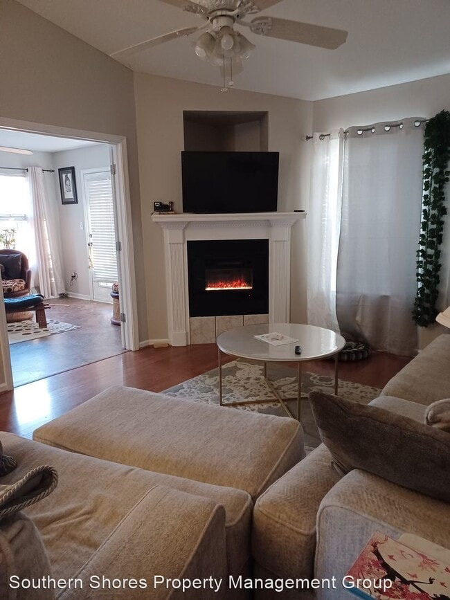 Building Photo - 3 br, 2 bath House - 435 Londonberry Dr.