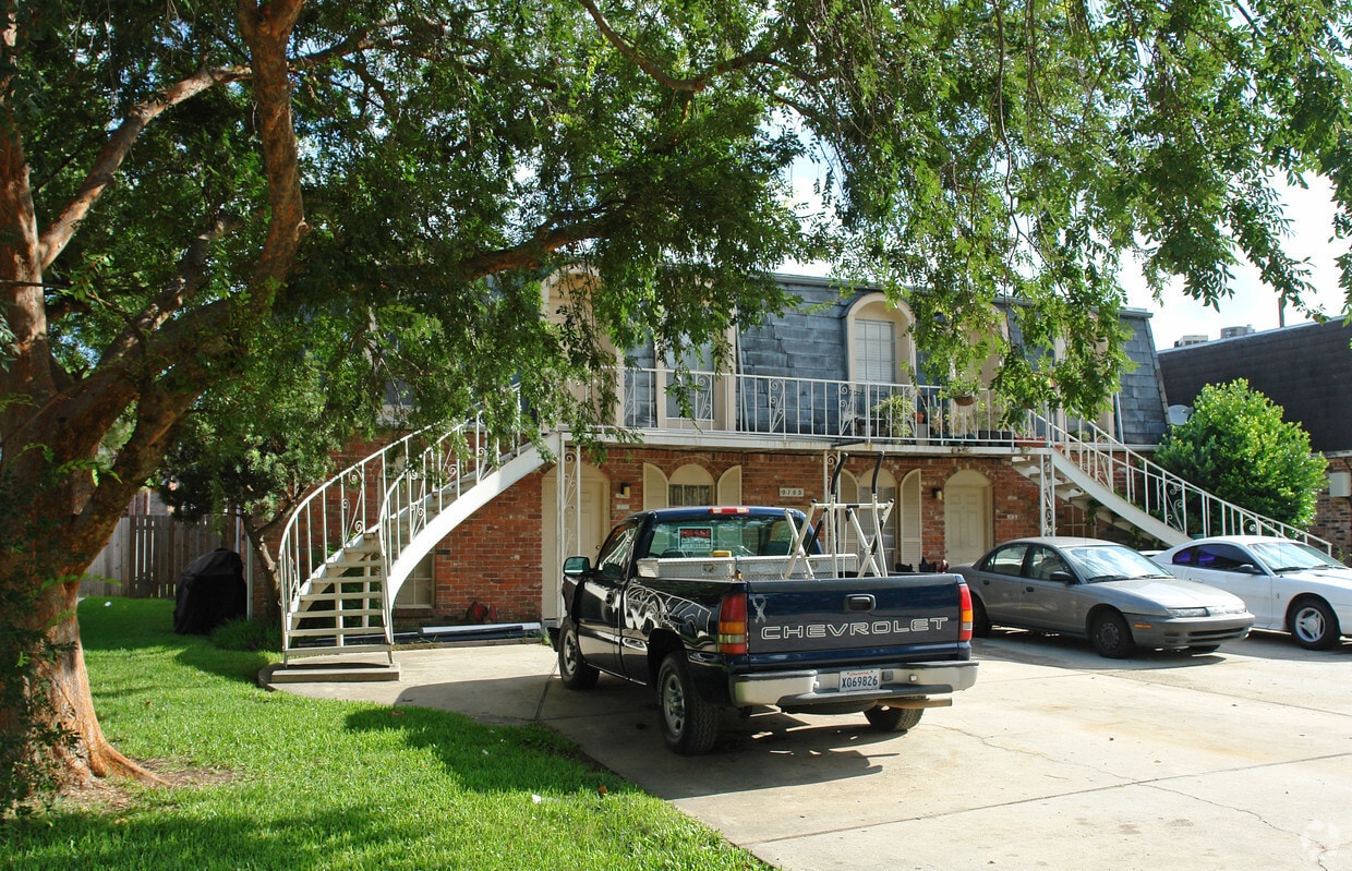 Building Photo - 3705 Jean Pl