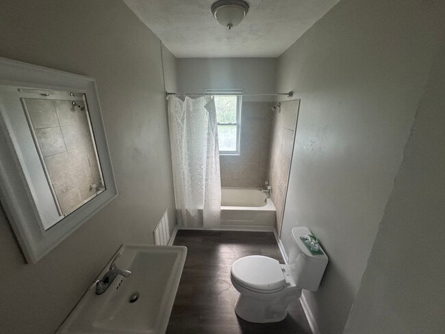 Building Photo - 613-615 N. Jefferson Ave