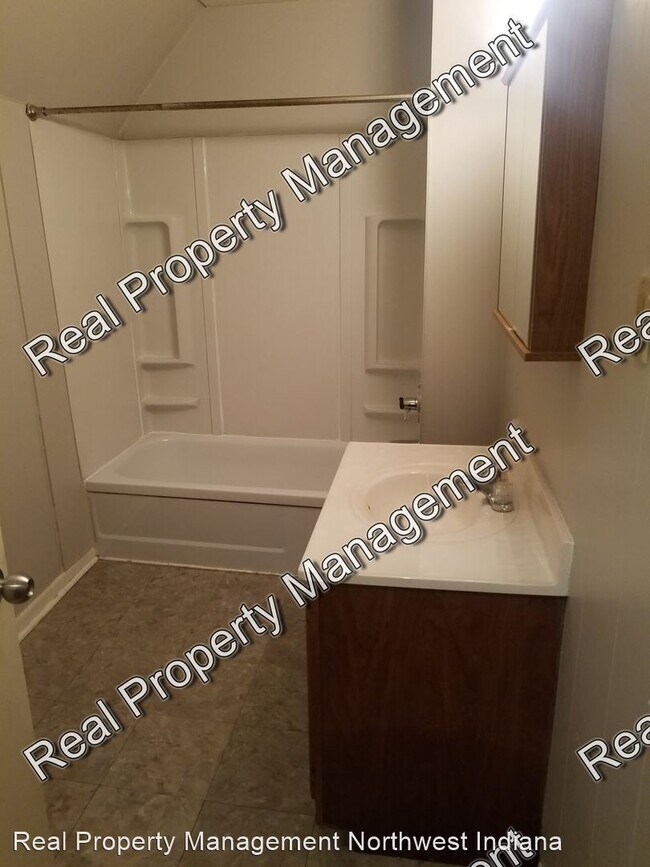 Building Photo - 2 br, 1 bath House - 409 Franklin Street, ...