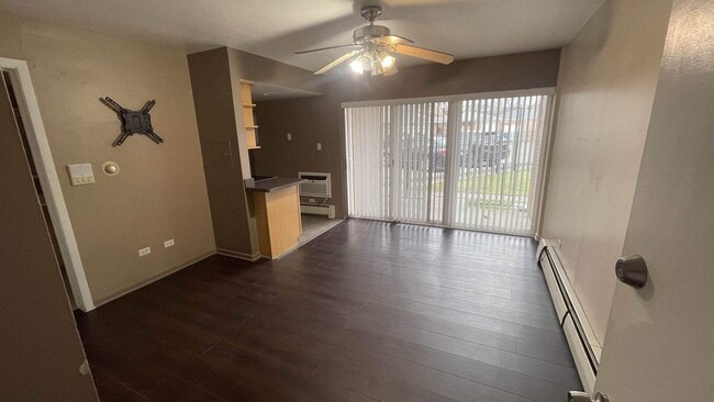 Building Photo - 6152 W Rosedale Ave