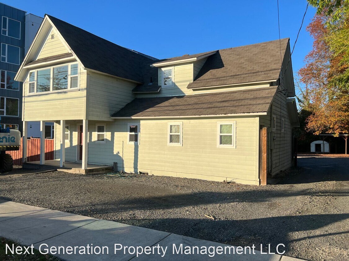 Primary Photo - 5 br, 2 bath House - 1853 Garden Ave.