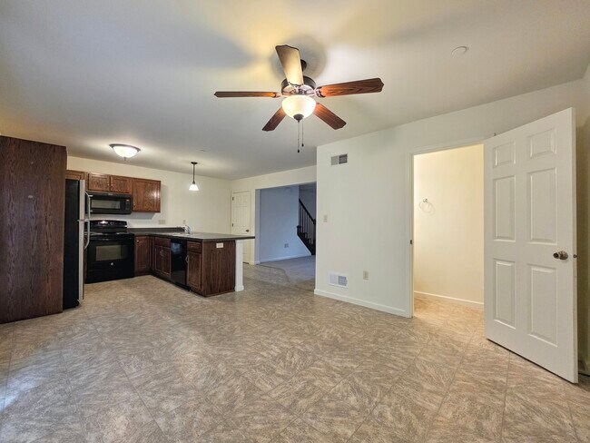 Foto del edificio - 14 Gable Dr