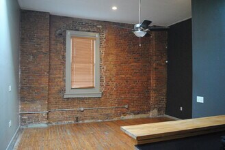 Building Photo - 829 S Railroad Ave