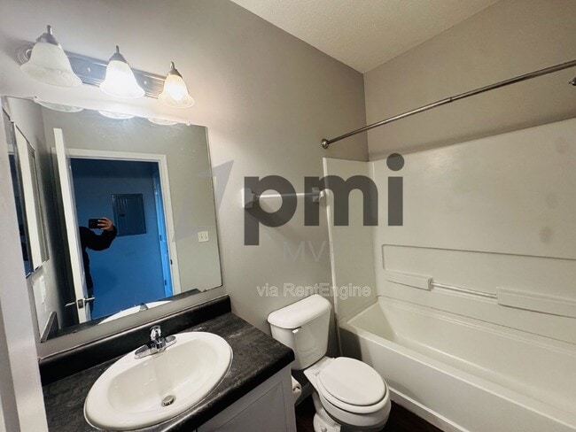 Interior Photo - Jefferson Pointe