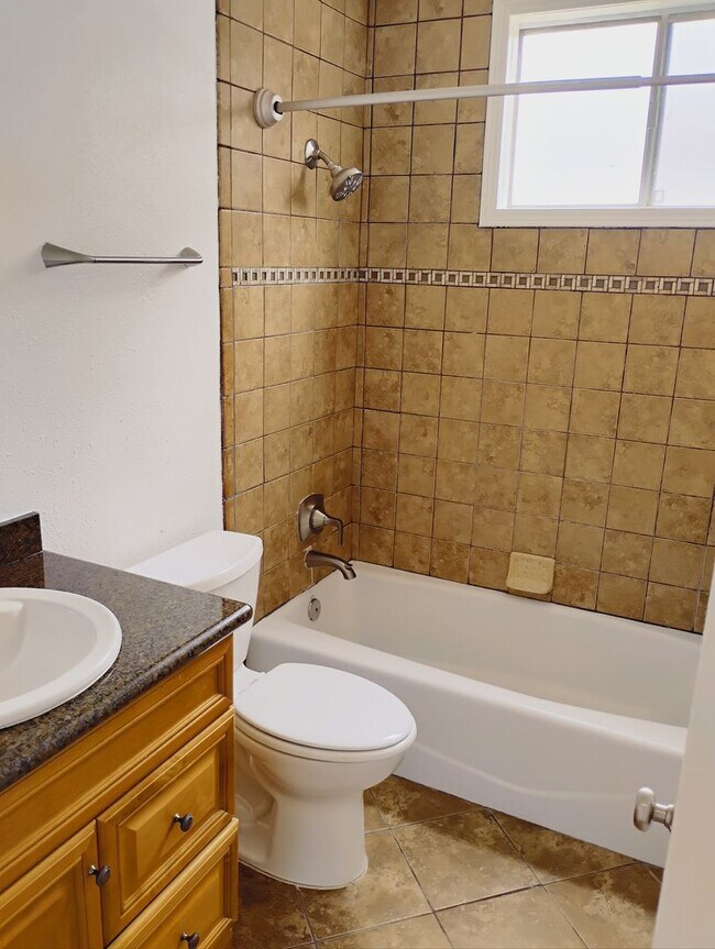 Foto del edificio - 5130-5140 Roseland Street