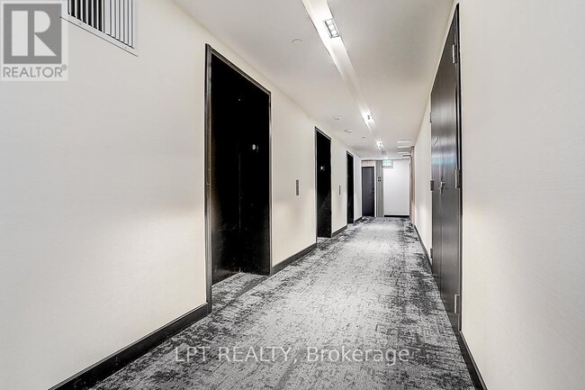 Building Photo - 56 Andre de Grasse St