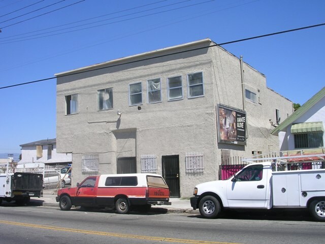 Primary Photo - 6112 S San Pedro St