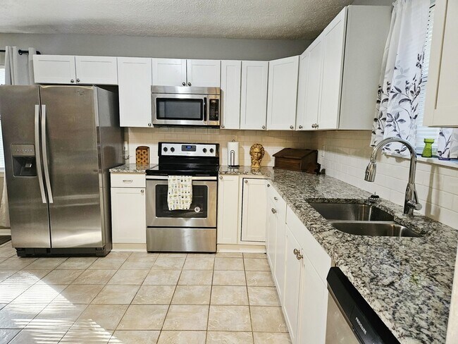 Foto del edificio - 1330 White Oak Dr