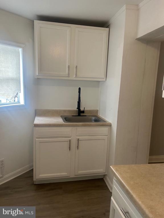 Foto del edificio - 2136 N Fulton Ave