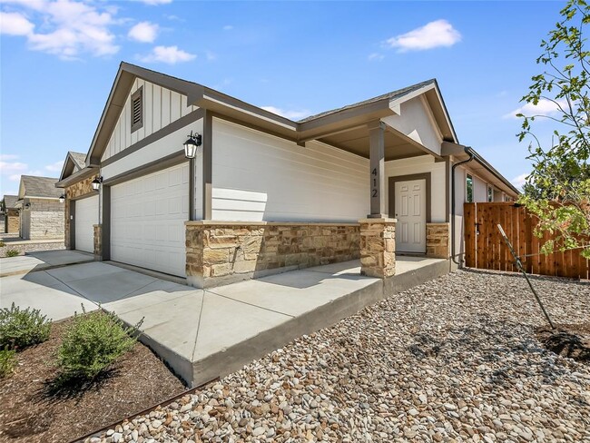 Building Photo - 412 Parkline Dr