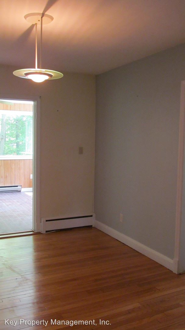 Building Photo - 221 Gralan Rd
