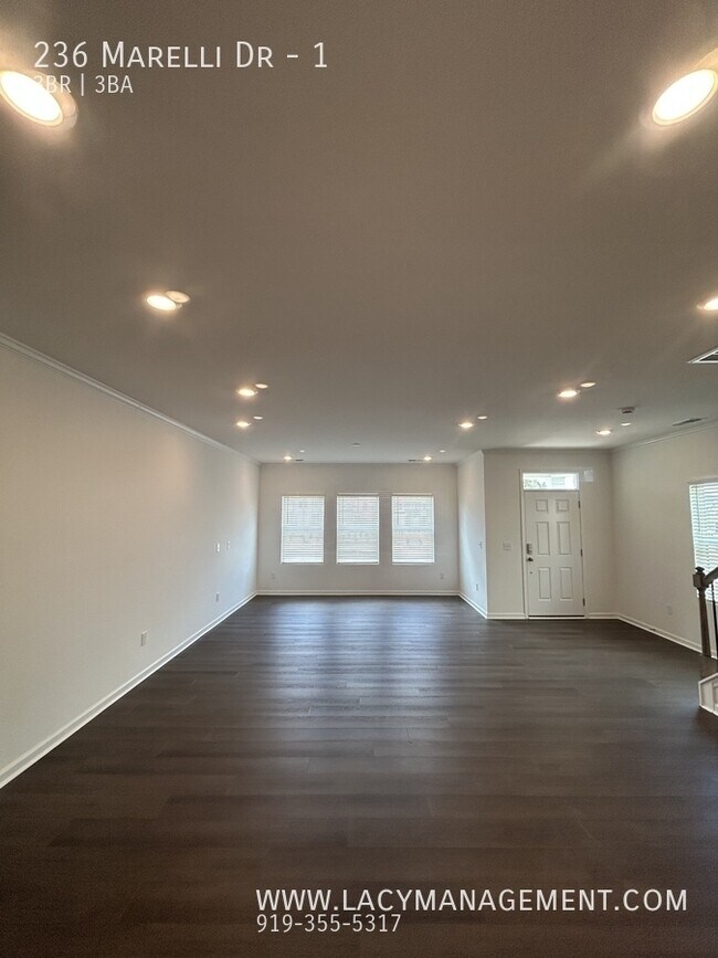 Foto del edificio - 236 Marelli Dr