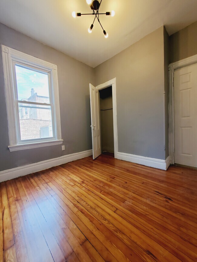 Unit 1 - 32 Stegman St