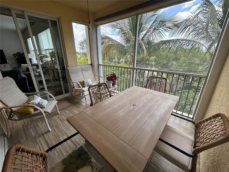 Foto principal - 255 West End Dr