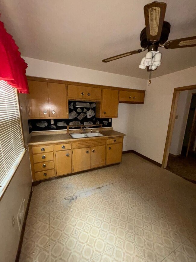 Foto del edificio - 5919 N 68th St