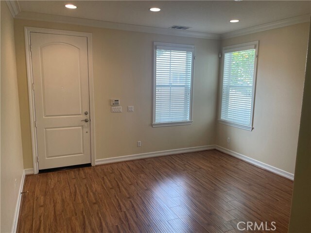 Building Photo - 2100 Canyon Cir