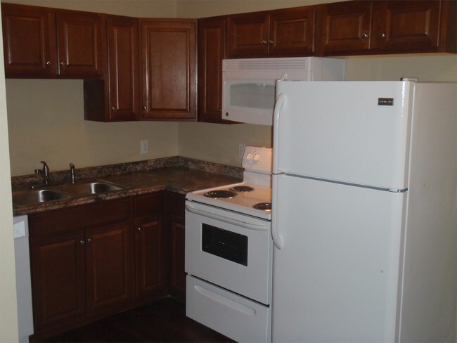 Building Photo - 23200 Huron River Dr