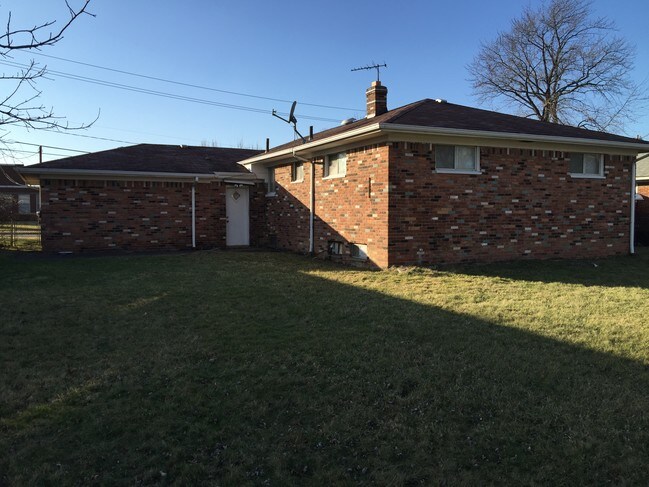 Building Photo - 4031 Eastwood Ln