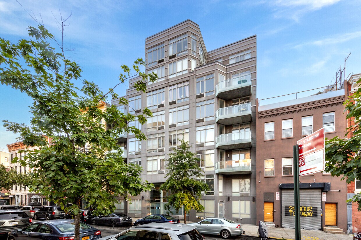Primary Photo - Pascal Condominium