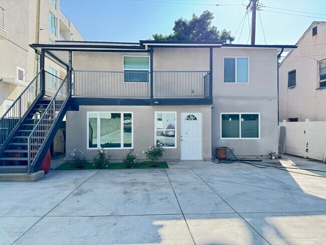 Foto del edificio - ? Move-in Special!* Bright, Brand-New 1-Bedroom Apartment in Central Glendale – Stylish & Move-In...