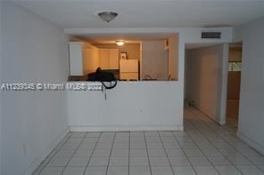 Foto del edificio - 2 br, 2 bath Condo - Samari Lake East Condo