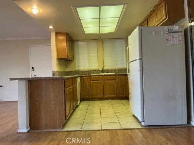 Building Photo - 375 Avenida Castilla