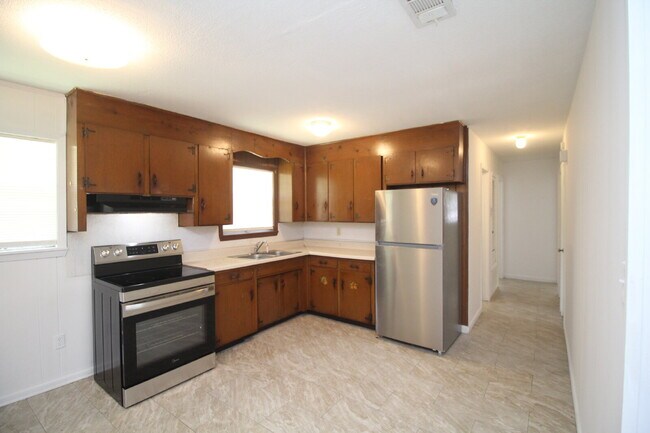 Foto del edificio - Central Pensacola 3-Bedroom Home Near Mall...